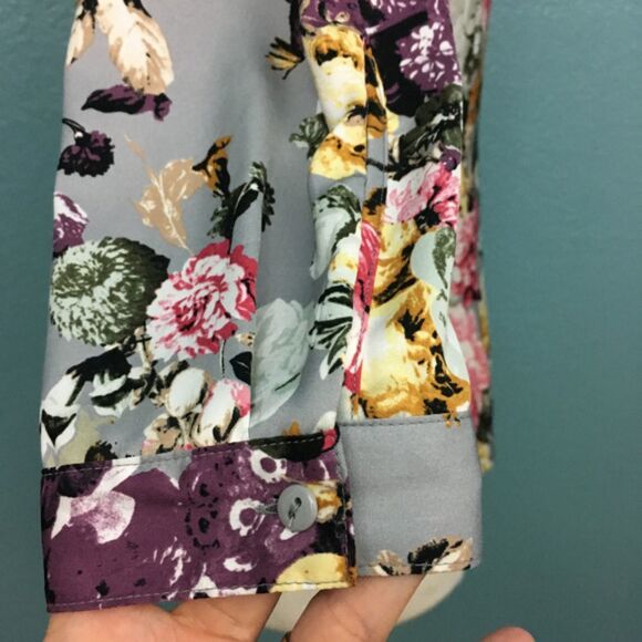 OVS Floral Tie Neck Button Down Blouse - Picture 5 of 7